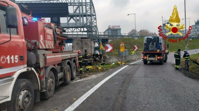 Morto camionista per incidente sulla A4 tra Sesto-Cinisello. 