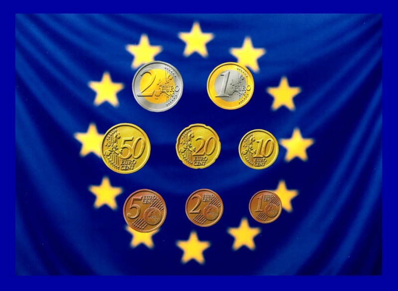 Accadde oggi - 1 Gennaio 2002 - L'euro entra in circolazione