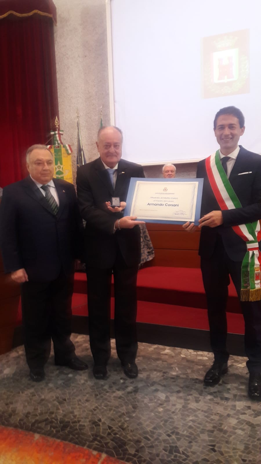 Sesto - Celebrate le premiazioni al merito dei  Maestri del Lavoro e premiazione di 19 studenti lavoratori