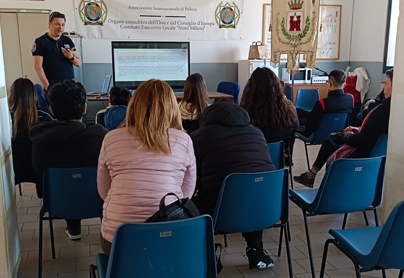 Sesto - Polizia Locale e il contrasto al cyberbullismo!