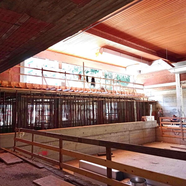 Sesto - PISCINA DE GREGORIO I LAVORI PROCEDONO