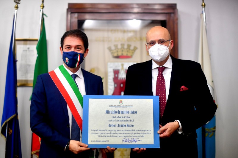 Sesto - ATTESTATO DI MERITO CIVICO AL DOTTOR CLAUDIO RUSSO