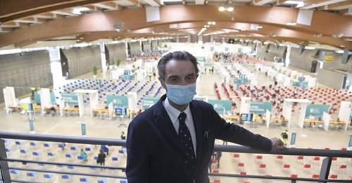 Vaccinazioni anti-Covid, Fontana: prenotazioni record per fascia 50-59 anni