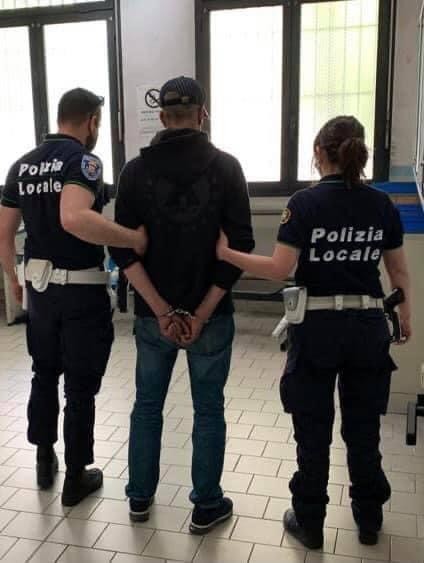 SESTO - ARRESTATO SPACCIATORE EXTRACOMUNITARIO CON OLTRE 100 GRAMMI DI HASHISH.