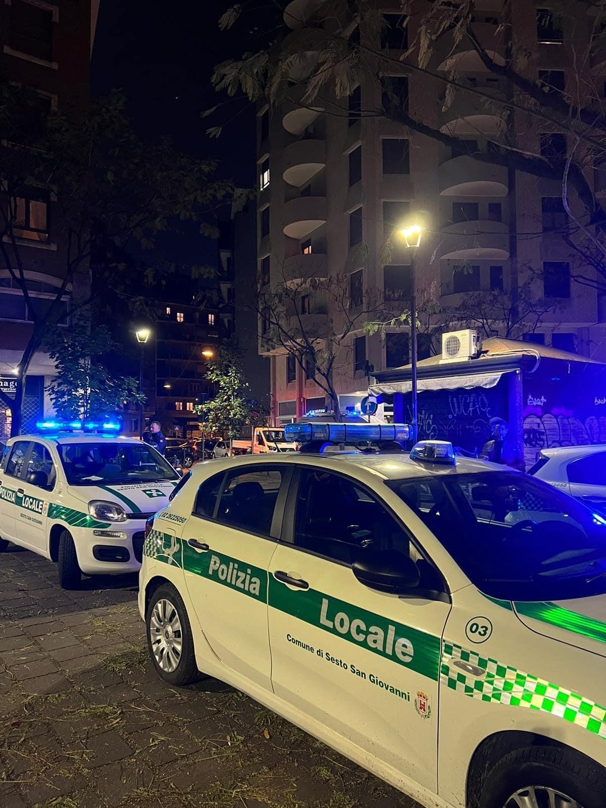 Sesto - POLIZIA LOCALE FERMA SPACCIATORE NORD AFRICANO