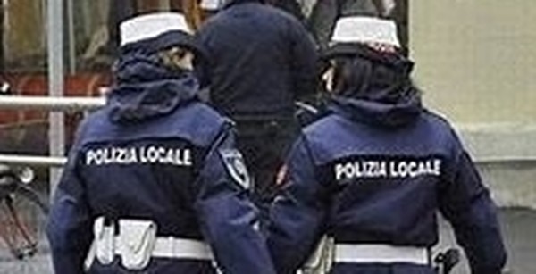 Cologno - danni di capodanno identificati tre giovanissimi