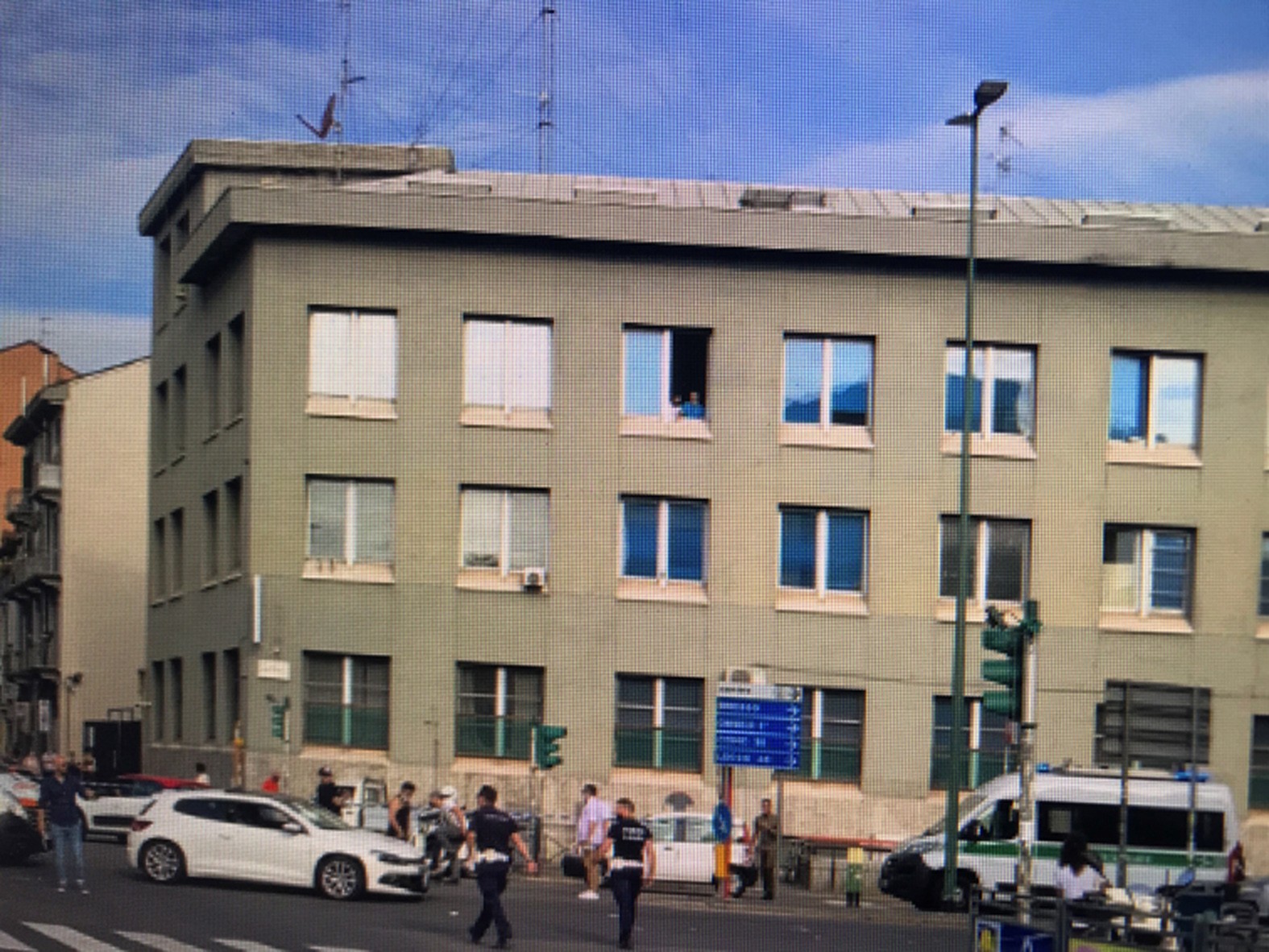 Sesto - viale Marelli traffico bloccato per incidente