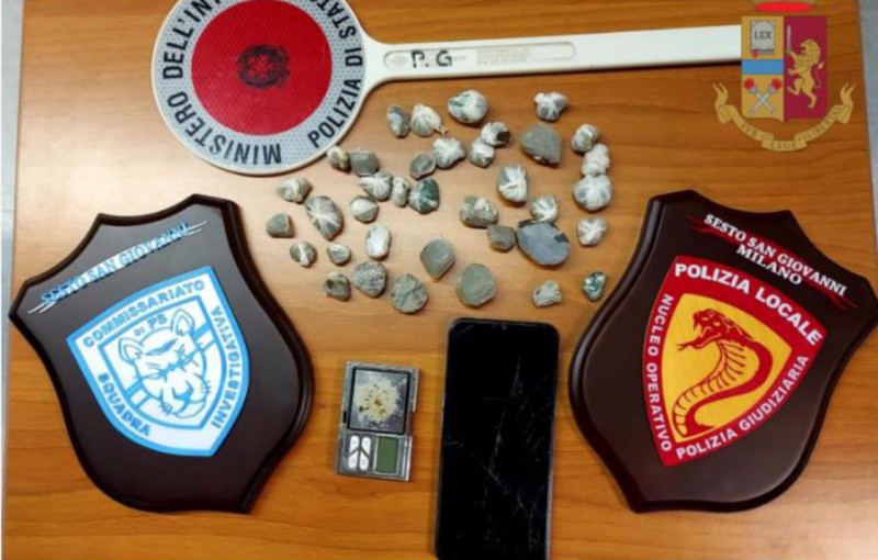 Su intervento della Polizia, arrestati due Spacciatori 