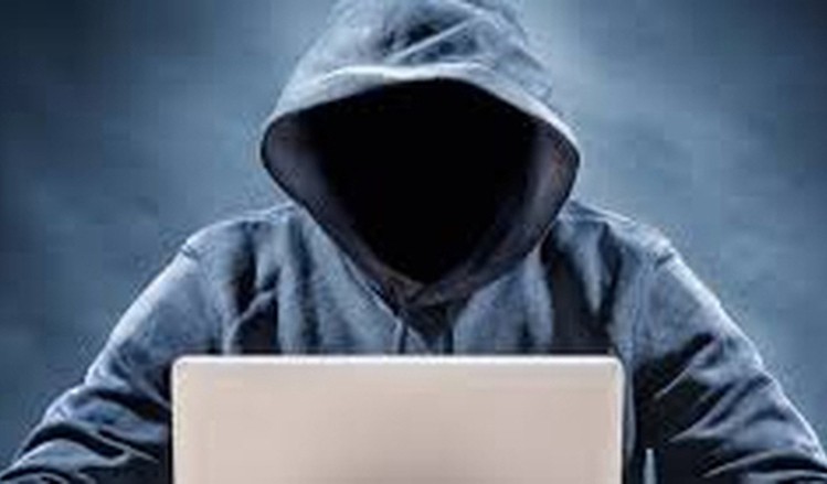 Sesto – Beccato e denunciato nel 2020 truffatore del web.