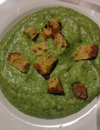 IN CUCINA CON ARSELIO: Crema di broccoli con crostini e pecorino
