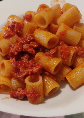 IN CUCINA CON ARSELIO: Mezze maniche con sugo di cotechino