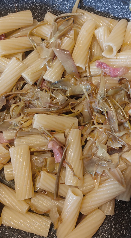 IN CUCINA CON ARSELIO: rigatoni con carciofi guanciale pecorino
