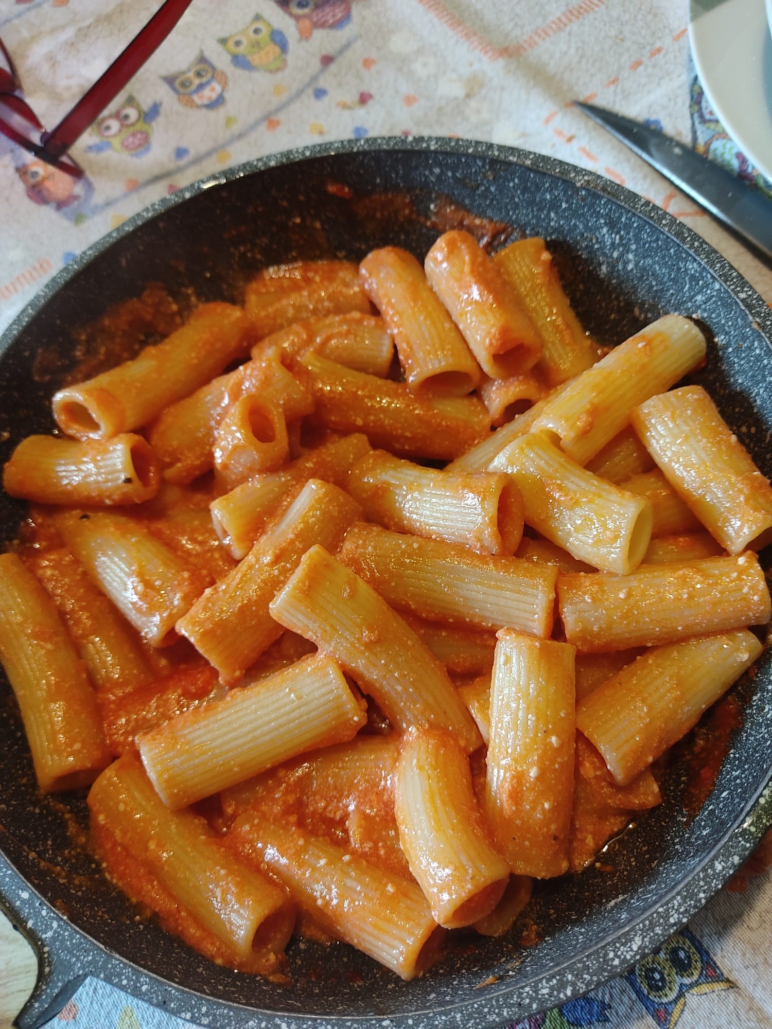 Rigatoni pomodoro e ricotta