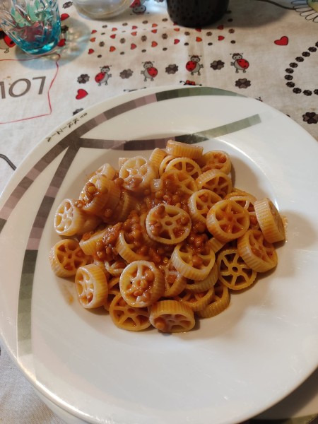 IN CUCINA CON ARSELIO: Ruote con ragù di lenticchie