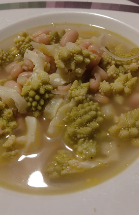 IN CUCINA CON ARSELIO: Minestra di broccolo romanesco e cannellini