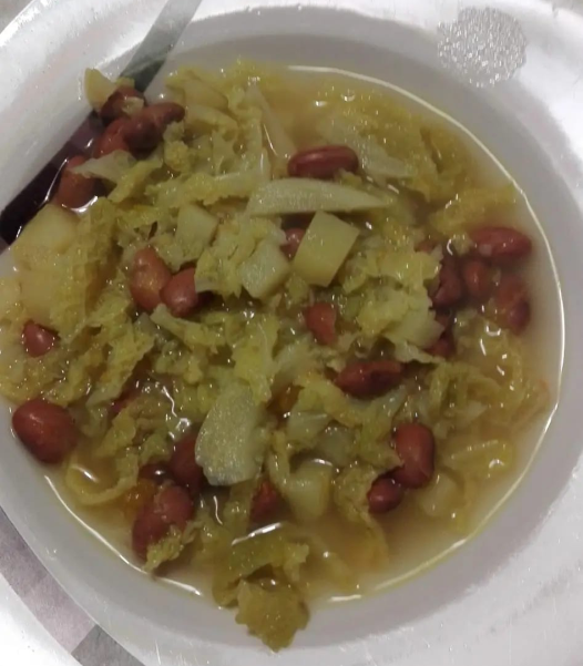 IN CUCINA CON ARSELIO: Minestra di patate, verza e borlotti