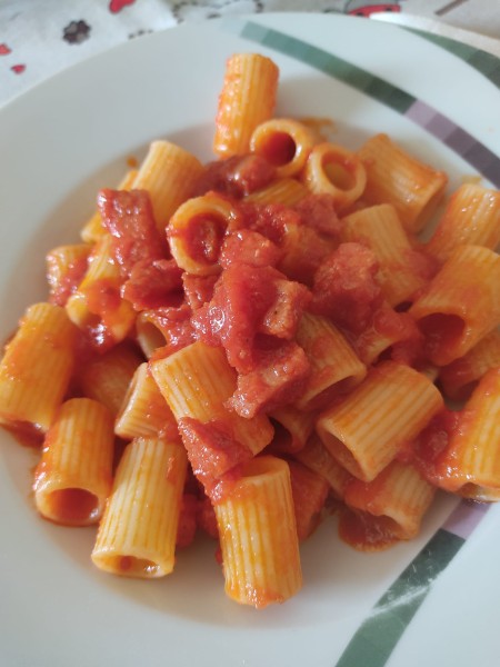 IN CUCINA CON ARSELIO: mezze maniche con sugo di ciauscolo