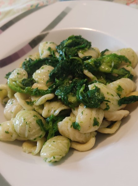 IN CUCINA CON ARSELIO:  Orecchiette con cima di rapa