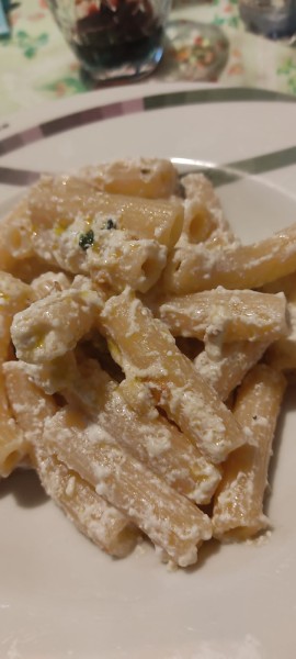 IN CUCINA CON ARSELIO: Pasta con ricotta zucchina e parmigiano