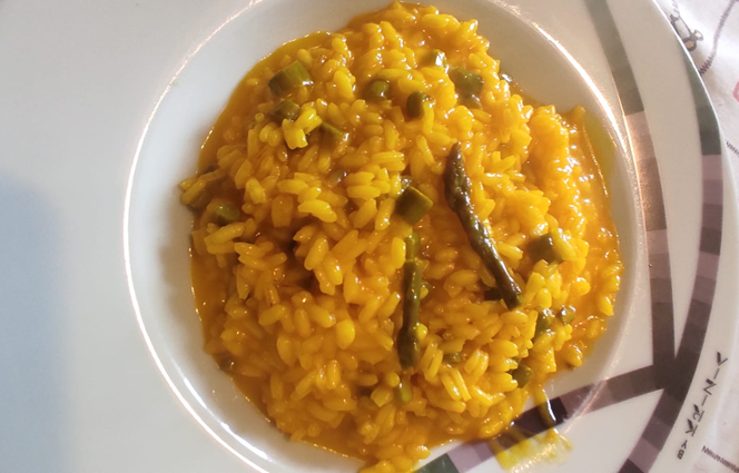 IN CUCINA CON ARSELIO: Risotto con asparagi zafferano e raspadura