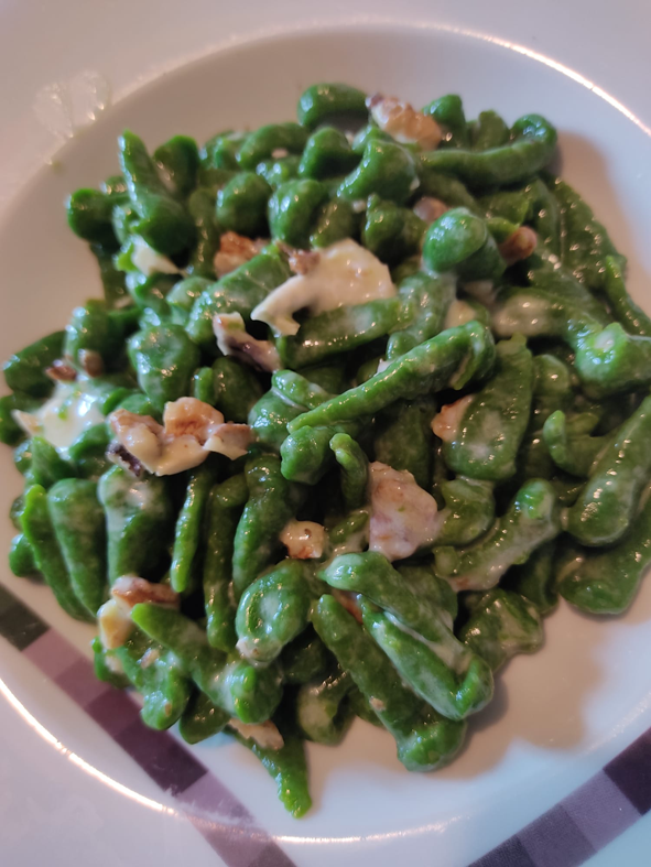 IN CUCINA CON ARSELIO: Spatzle verdi, con gorgonzola e noci