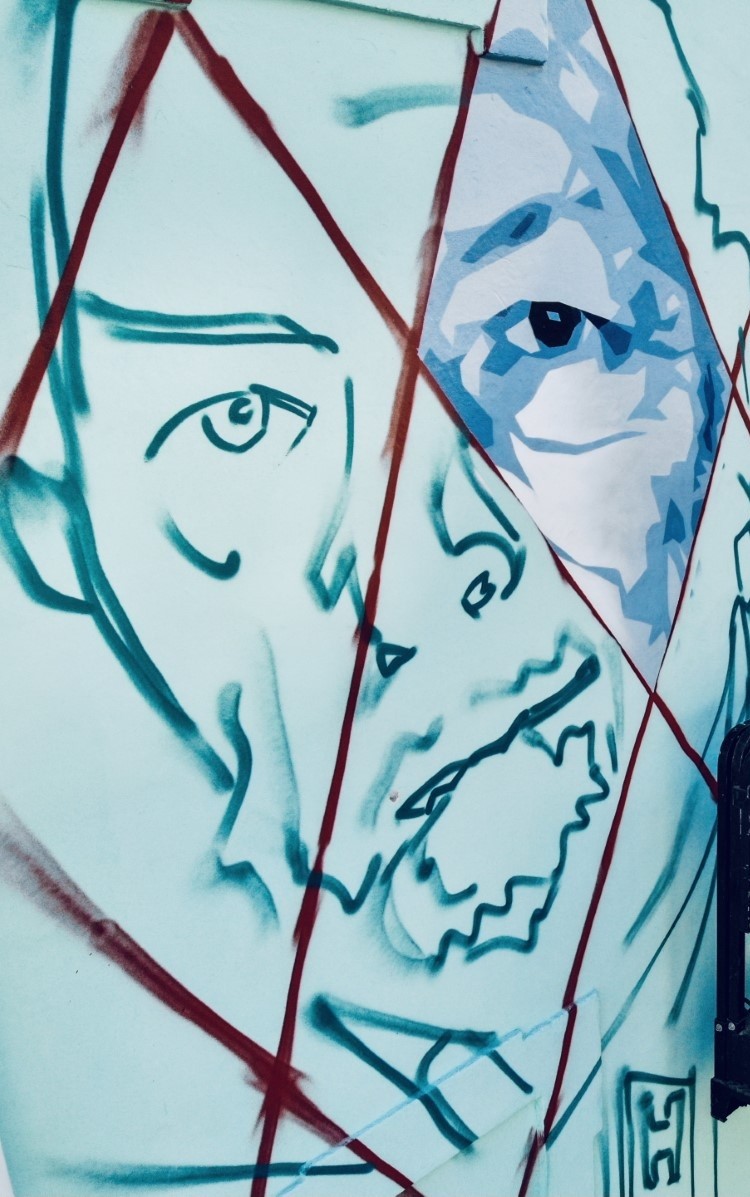 Sesto - MURALES CHE RITRAE GINO STRADA
